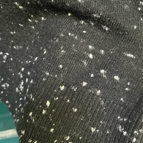 NWOT LOFT TRIANGLE CUT KNIT SWEATER - Picture 4 of 7